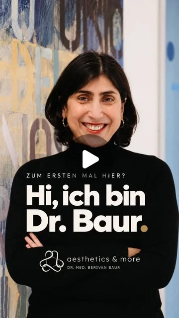 Titelbild eines Instagram-Reels von aesthetics & more: lächelnde Ärztin mit verschränkten Armen und dem Schriftzug Hi, ich bin Dr. Baur